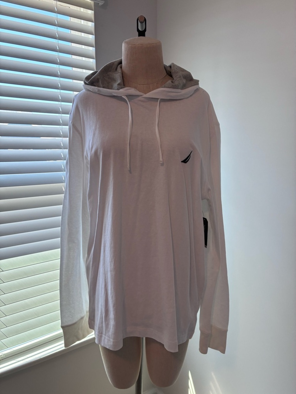 NWT Nautica Men’s Long Sleeve Lightweight Cotton Hoodie Pullover